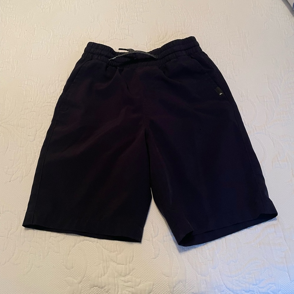 Boys size 6 Quiksilver Navy Blue Casual Shorts